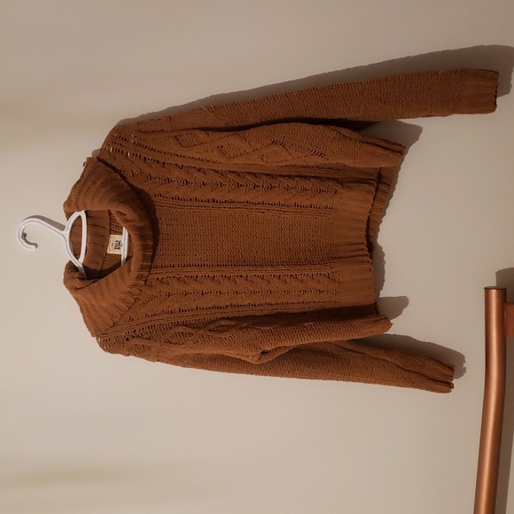 Billabong Sweaters - Billabong brown turtleneck pullover sweater size M.